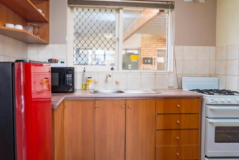 Apartment 13 - Accommodation Burleigh 1