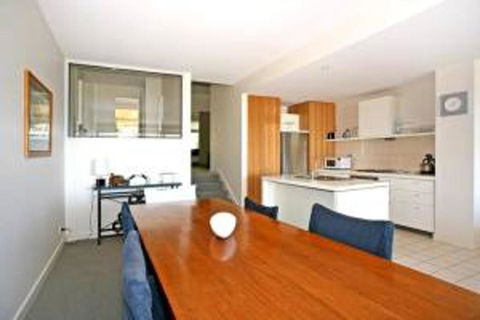 Apartment 21 Kalimna - Accommodation Burleigh 3