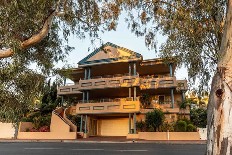 Apartment 3, 9 River Lane Mannum - Accommodation Burleigh 0