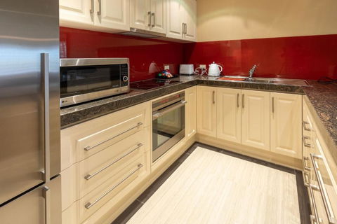 Apartment 3, 9 River Lane Mannum - Accommodation Burleigh 4
