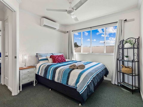 Apartment On The Esplanade - Accommodation Burleigh 2