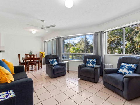 Apartment On The Esplanade - Accommodation Burleigh 3