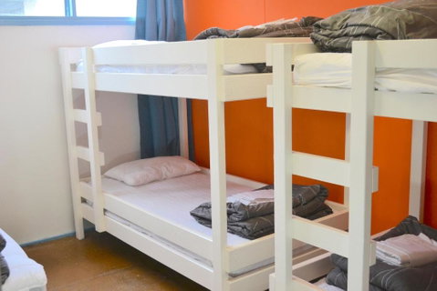 Apollo Bay Backpackers - Accommodation Burleigh 4