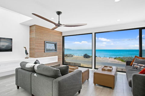 Apollo Bay Beach House - Accommodation Burleigh 2