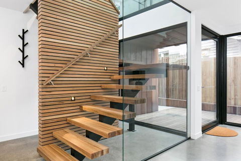 Apollo Bay Beach House - Accommodation Burleigh 4