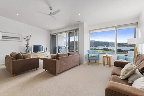 Apollo Blue 12 - Accommodation Burleigh 4