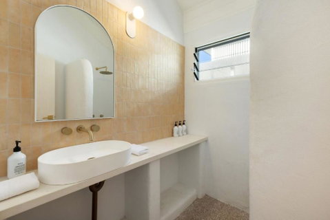 Apollo Studio - Accommodation Burleigh 3