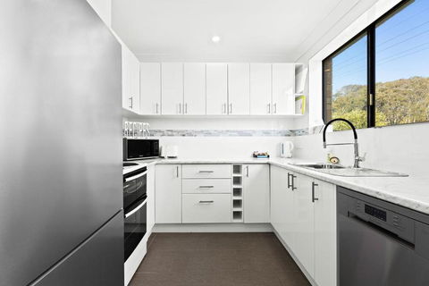 Apollo Unit 1 - Ground Floor - A Block - Accommodation Burleigh 2