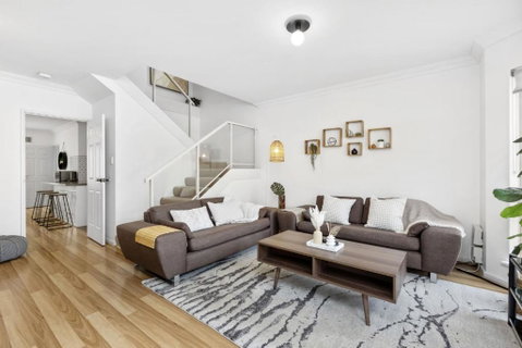 Applecross Retreat - Accommodation Burleigh 0