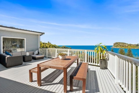 Aqua Whale Beach By TCC - Accommodation Burleigh 0