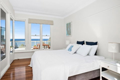 Aqua Whale Beach By TCC - Accommodation Burleigh 3