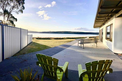 AquaChill On The Bay - Accommodation Burleigh 0