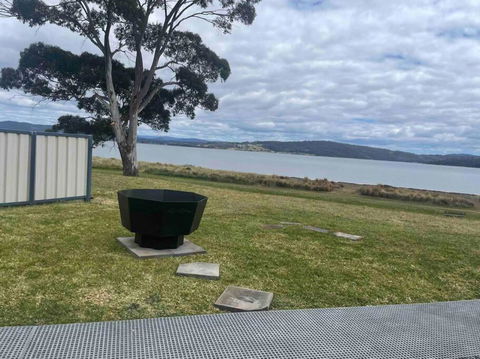 AquaChill On The Bay - Accommodation Burleigh 1
