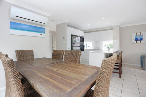 Aquarius Townhouse - Accommodation Burleigh 3
