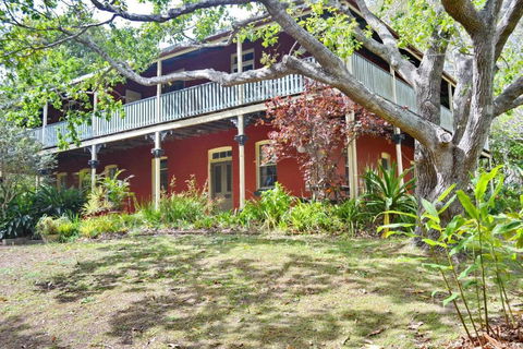 Arakoon House 2 - Bring Your Own Linen - Accommodation Burleigh 0