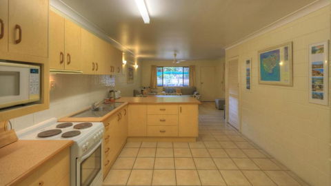 Arcadia Palms 2 - Accommodation Burleigh 4
