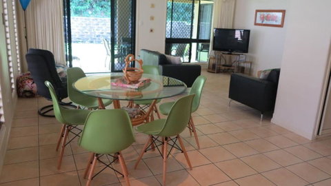 Arcadia Villa 3 - Accommodation Burleigh 4