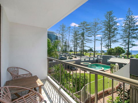 Aries Unit 5 - Accommodation Burleigh 3