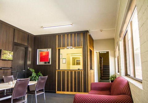 Ascot Budget Inn & Residences - Accommodation Burleigh 2