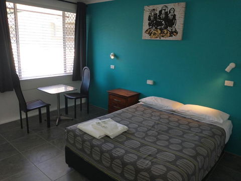 Aspley Sunset Motel - Accommodation Burleigh 2