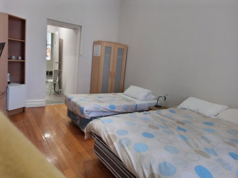 Austral Inn - Accommodation Burleigh 4