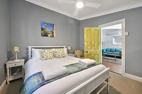 Autumn Leaf Cottage - Heritage Charm, Close To CBD - Accommodation Burleigh 2