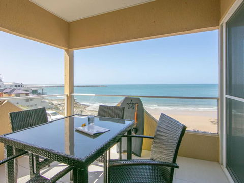 Avalon 3 - Accommodation Burleigh 1