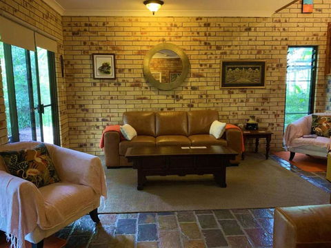 Avalon - Accommodation Burleigh 3