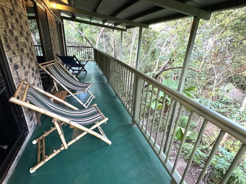 Avalon - Accommodation Burleigh 2