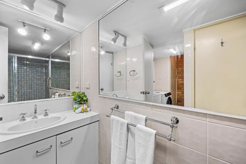 Avalon On Alex Beach 2 Bedroom Apartment - Accommodation Burleigh 3