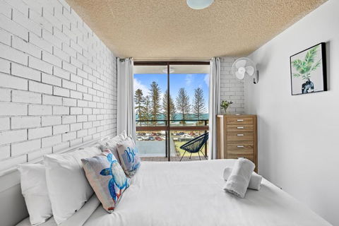 Avalon On Alex Beach 2 Bedroom Apartment - Accommodation Burleigh 1