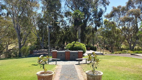 Avoca Cottages VICTORIA - Accommodation Burleigh 0