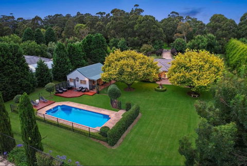 Avonlea, Bowral, Southern Highlands - Accommodation Burleigh 0