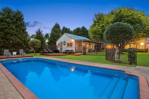 Avonlea, Bowral, Southern Highlands - Accommodation Burleigh 4
