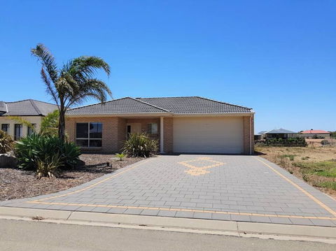 Avventura - Accommodation Burleigh 2