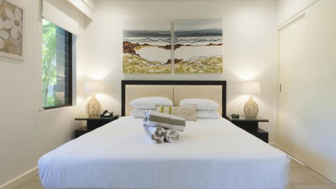 AZURE 125 Port Douglas - Accommodation Burleigh 2