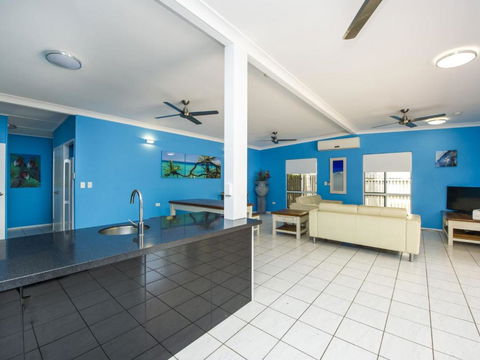 Azure On Geoffrey Bay - Accommodation Burleigh 4