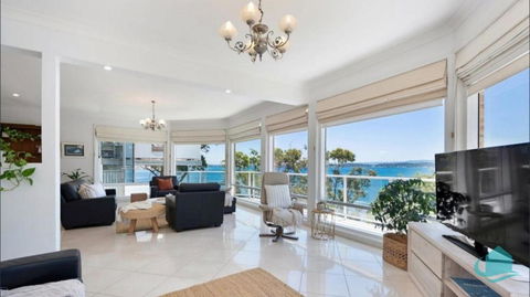 Azure Vista - Accommodation Burleigh 1