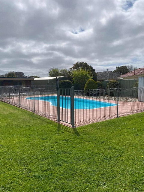 Baronga Motor Inn - Accommodation Burleigh 2