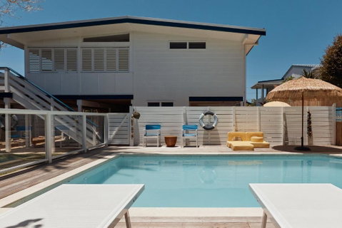 BAY PROPERTIES . The Sailor Shack - Accommodation Burleigh 0
