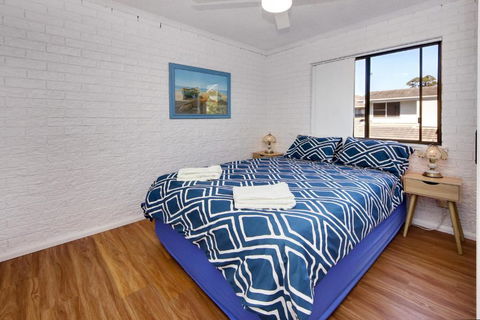 Azure Beach - Accommodation Burleigh 4