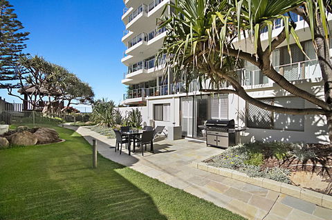 Hibiscus On The Beach - Accommodation Burleigh 36