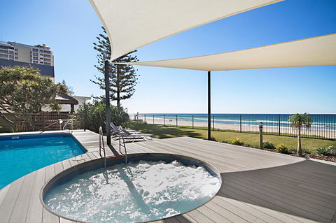 Hibiscus On The Beach - Accommodation Burleigh 0