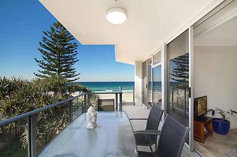 Hibiscus On The Beach - Accommodation Burleigh 27