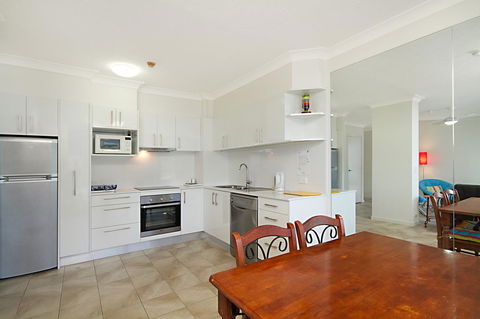 Hibiscus On The Beach - Accommodation Burleigh 38