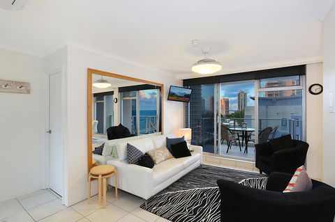 Hibiscus On The Beach - Accommodation Burleigh 19