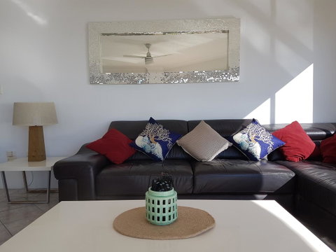 Mykonos Apartments - Accommodation Burleigh 28