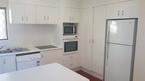 Mykonos Apartments - Accommodation Burleigh 5