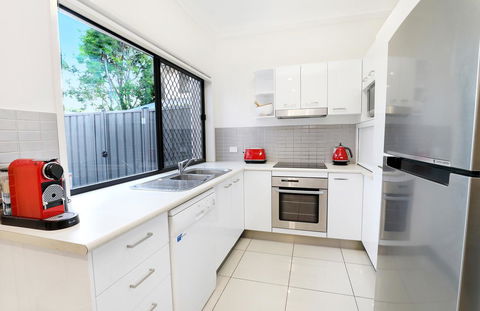 Lotus Retreat - Accommodation Burleigh 15