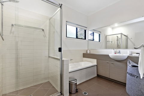 Lotus Retreat - Accommodation Burleigh 1